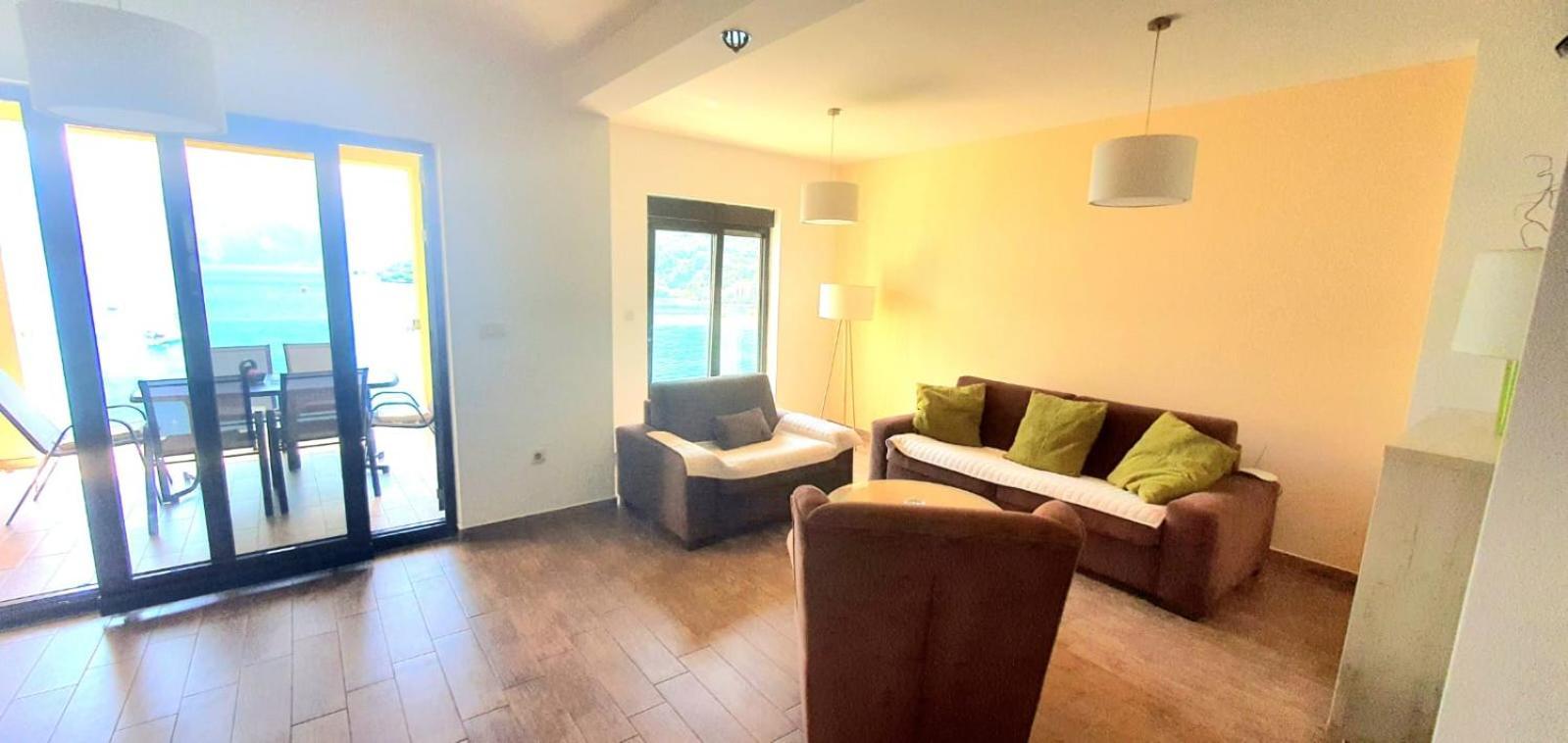 Keystone Apartments Morinj Ruang foto