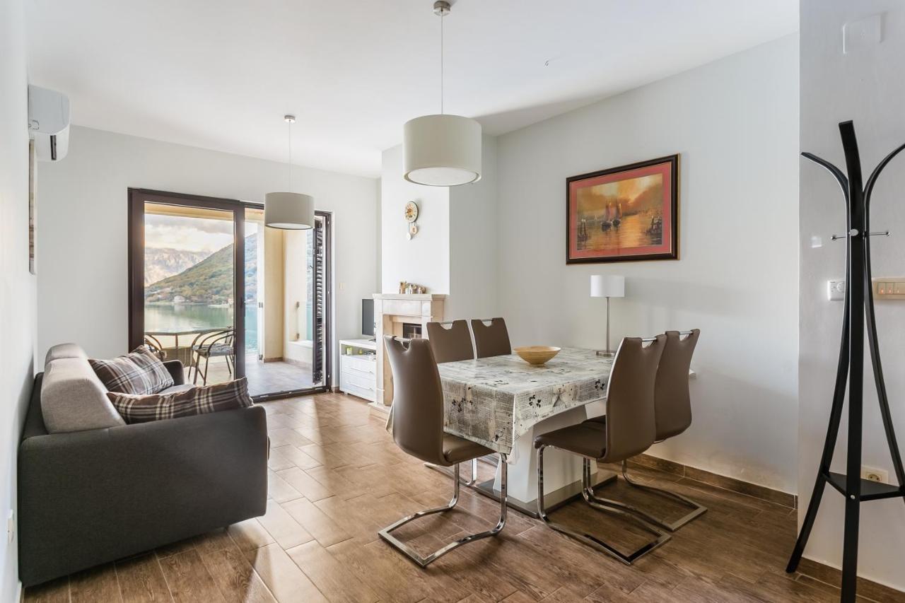 Keystone Apartments Morinj Bagian luar foto